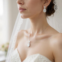 CUBIC ZIRCONIA COLLECTION - DAZZLING CRYSTAL DROP NECKLACE - CZNK65