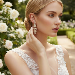 CUBIC ZIRCONIA COLLECTION - EXQUISITE STARLET EARRINGS - CZER846 - GOLD