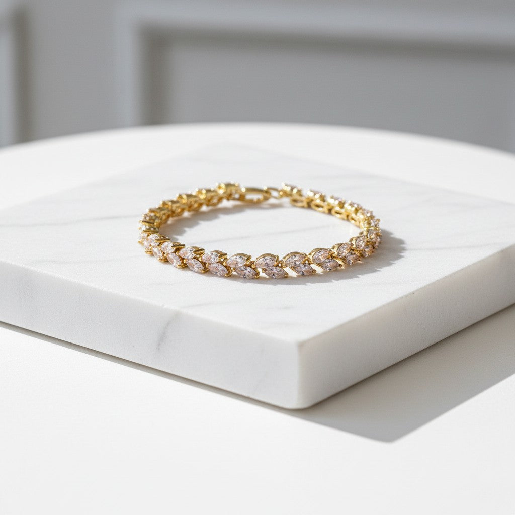 CUBIC ZIRCONIA COLLECTION - CHIC CRYSTAL BRACELET - CZBRA26 (GOLD)