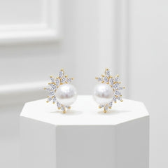 CUBIC ZIRCONIA COLLECTION - DAZZLING PEARL EARRINGS - CZER428 (GOLD)