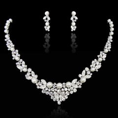 CHIC PEARL NECKLACE SET - NK185