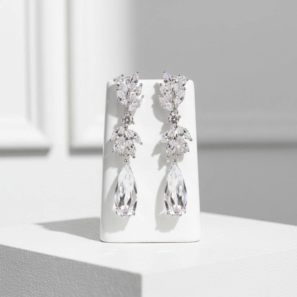 CUBIC ZIRCONIA COLLECTION - CHIC CHANDELIER EARRINGS - CZER436 SILVER