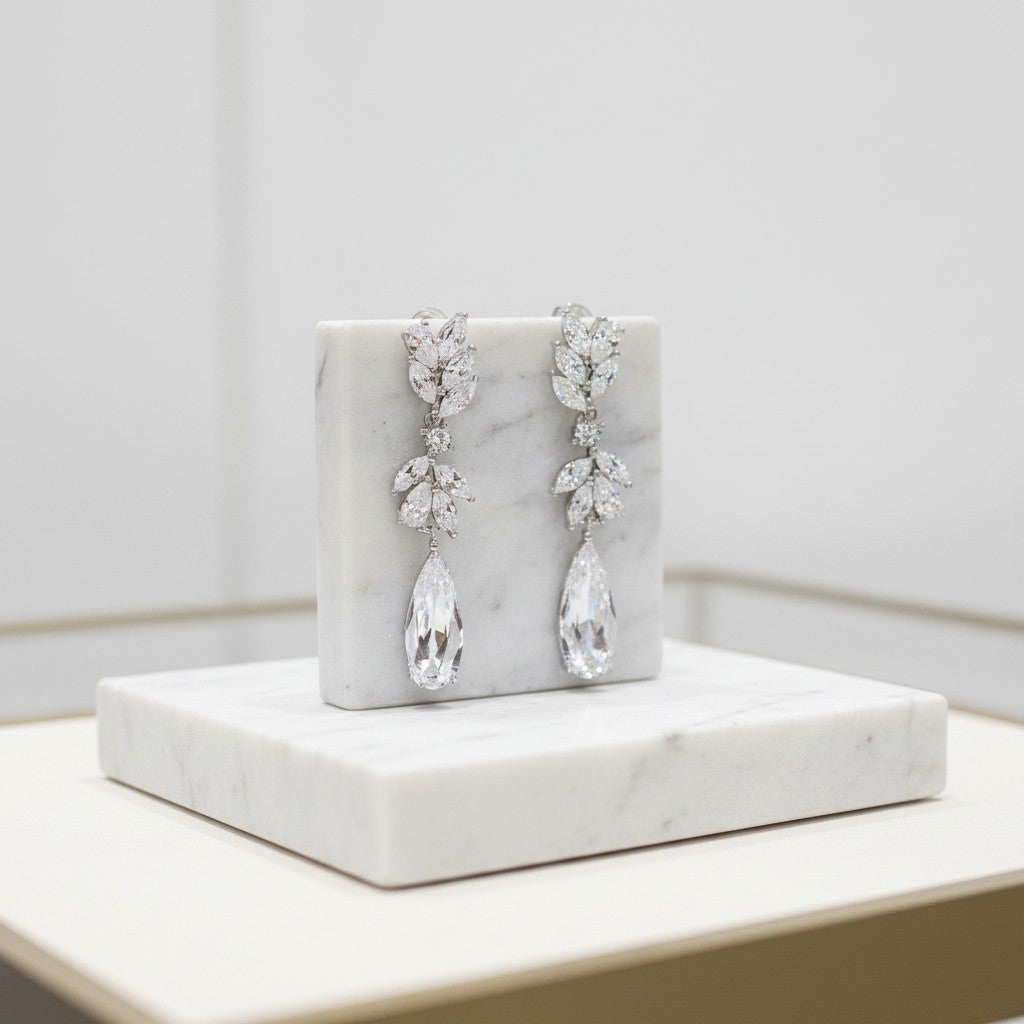 CUBIC ZIRCONIA COLLECTION - CHIC CHANDELIER EARRINGS - CZER436 SILVER