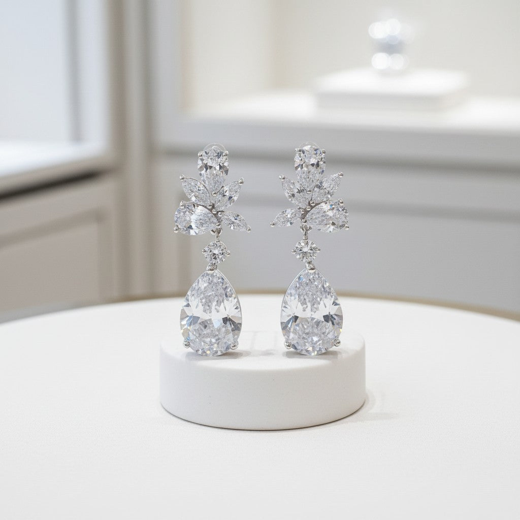 CUBIC ZIRCONIA COLLECTION - EXQUISITE STARLET EARRINGS - CZER445