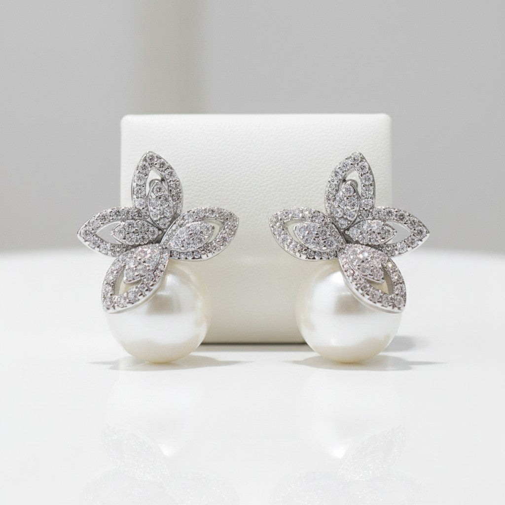 CUBIC ZIRCONIA COLLECTION - CRYSTALLURE PEARL EARRINGS - CZER447 SILVER