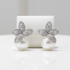 CUBIC ZIRCONIA COLLECTION - CRYSTALLURE PEARL EARRINGS - CZER447 SILVER