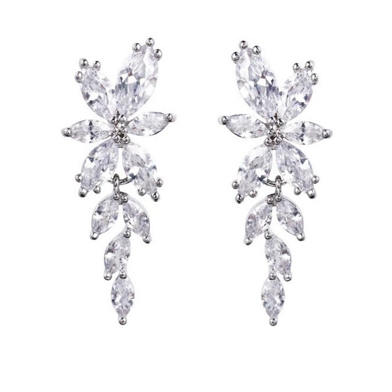 CUBIC ZIRCONIA COLLECTION - DAINTY TREASURE EARRINGS - CZER448 SILVER