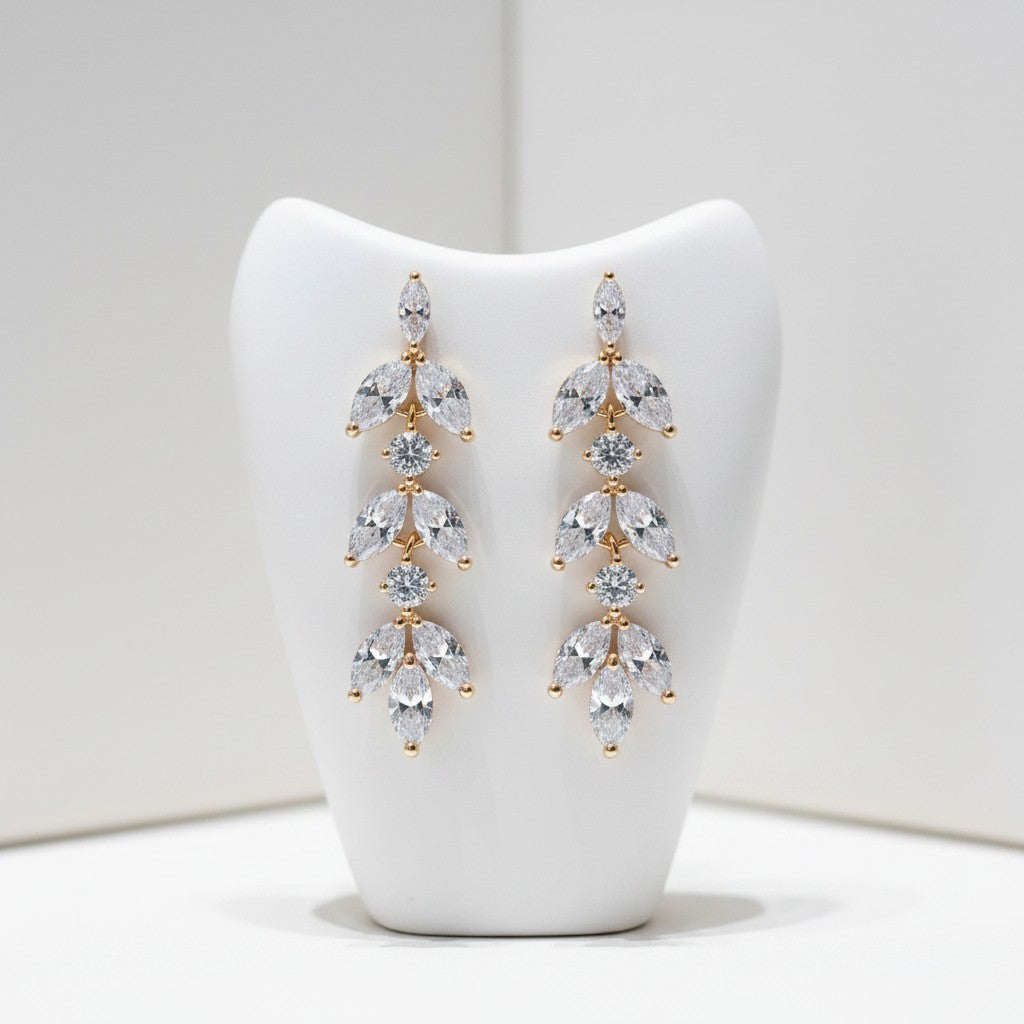 CUBIC ZIRCONIA COLLECTION - DAINTY DROP SPARKLE EARRINGS - CZER452 GOLD