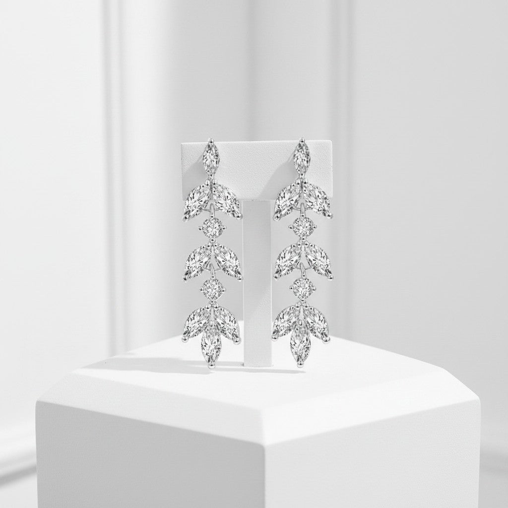 CUBIC ZIRCONIA COLLECTION - DAINTY DROP SPARKLE EARRINGS - CZER452 SILVER