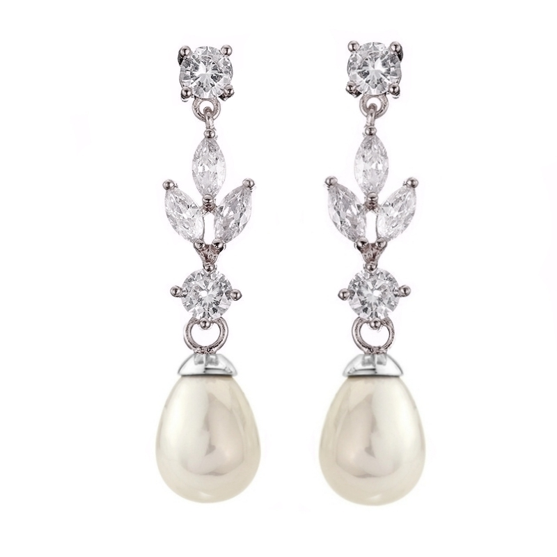 CUBIC ZIRCONIA COLLECTION - DAINTY PEARL EARRINGS - CZER458