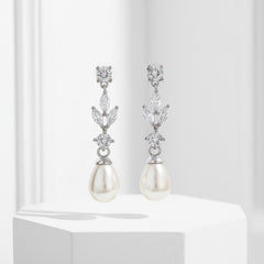 CUBIC ZIRCONIA COLLECTION - DAINTY PEARL EARRINGS - CZER458