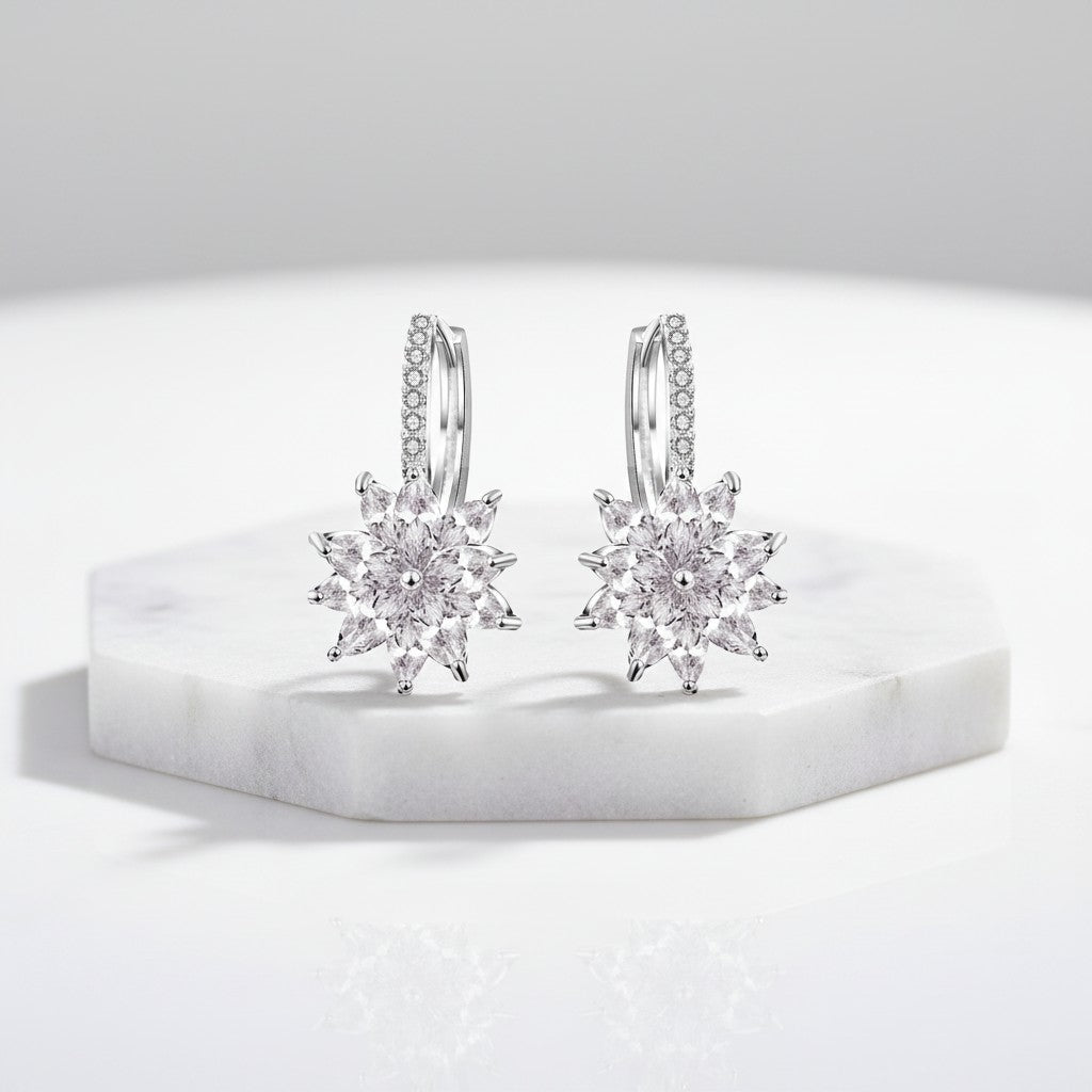 CUBIC ZIRCONIA COLLECTION - PETITE CRYSTAL SPARKLE EARRINGS - CZER461 SILVER