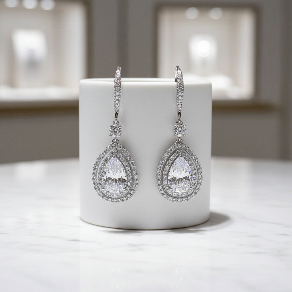 CUBIC ZIRCONIA COLLECTION - CHIC STARLET EARRINGS - CZER462