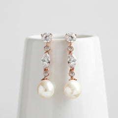 CUBIC ZIRCONIA COLLECTION - GLAM PEARL DROP EARRINGS - CZER363 ROSE GOLD