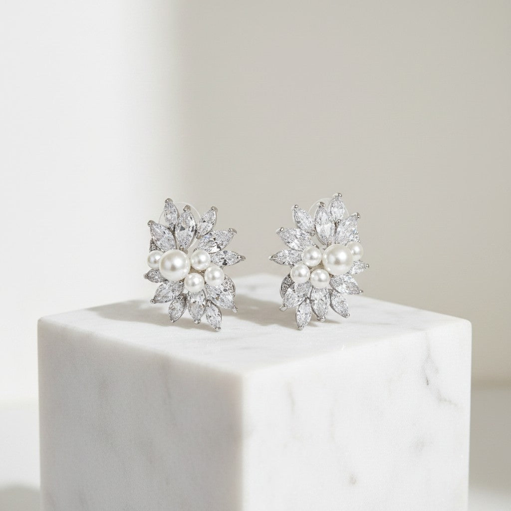 CUBIC ZIRCONIA COLLECTION - ETERNALLY PEARL EARRINGS - CZER477