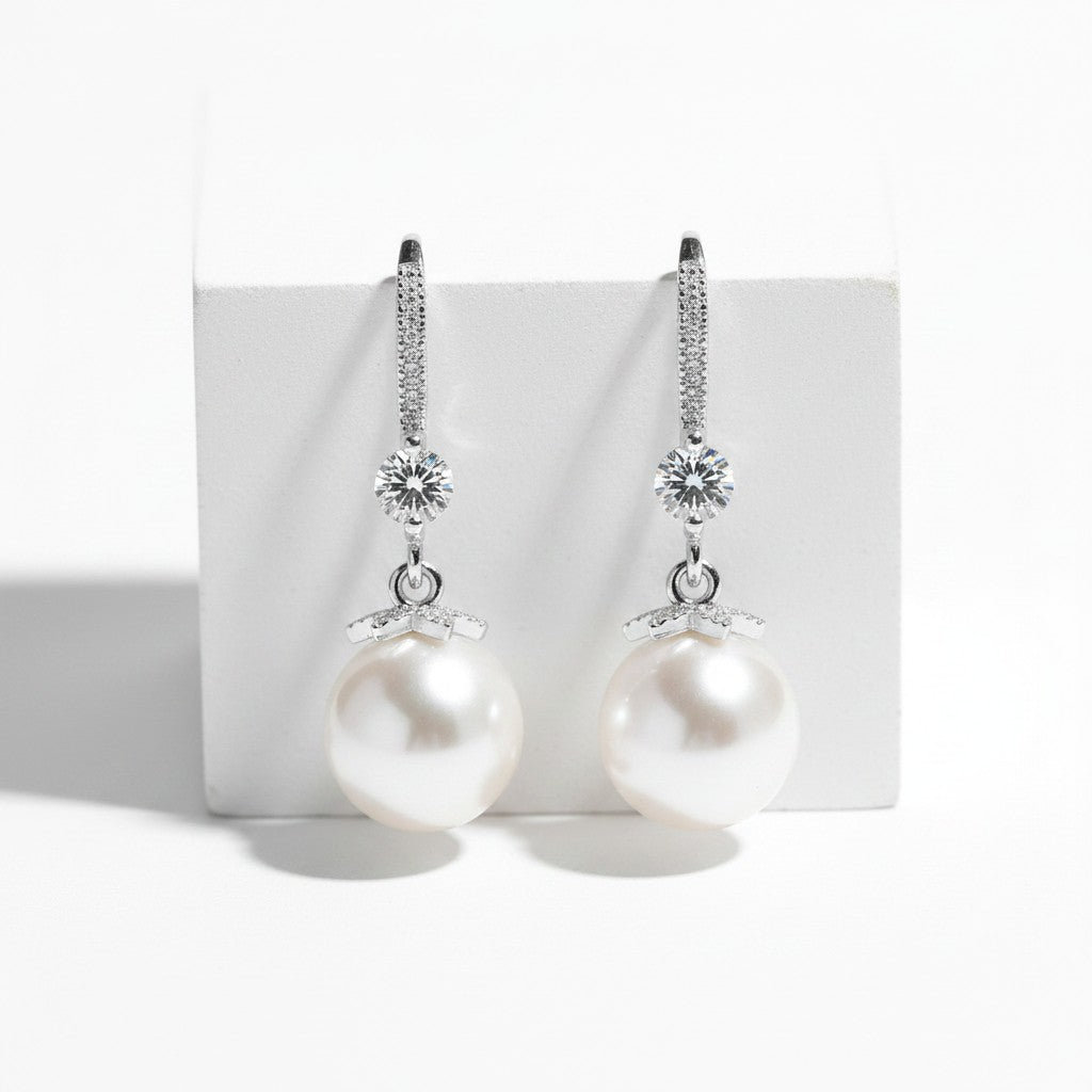 STERLING SILVER COLLECTION - EXQUISITE PEARL DROP EARRINGS - CZER852 SILVER
