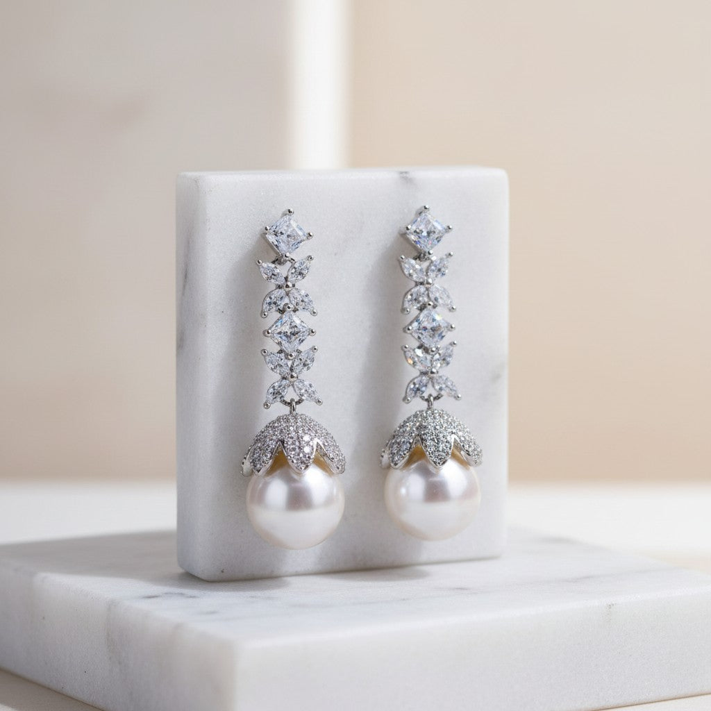 CUBIC ZIRCONIA COLLECTION - ENCHANTING PEARL EARRINGS -CZER857 SILVER