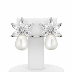 CUBIC ZIRCONIA COLLECTION - CHIC GEM EARRINGS - CZER855 SILVER