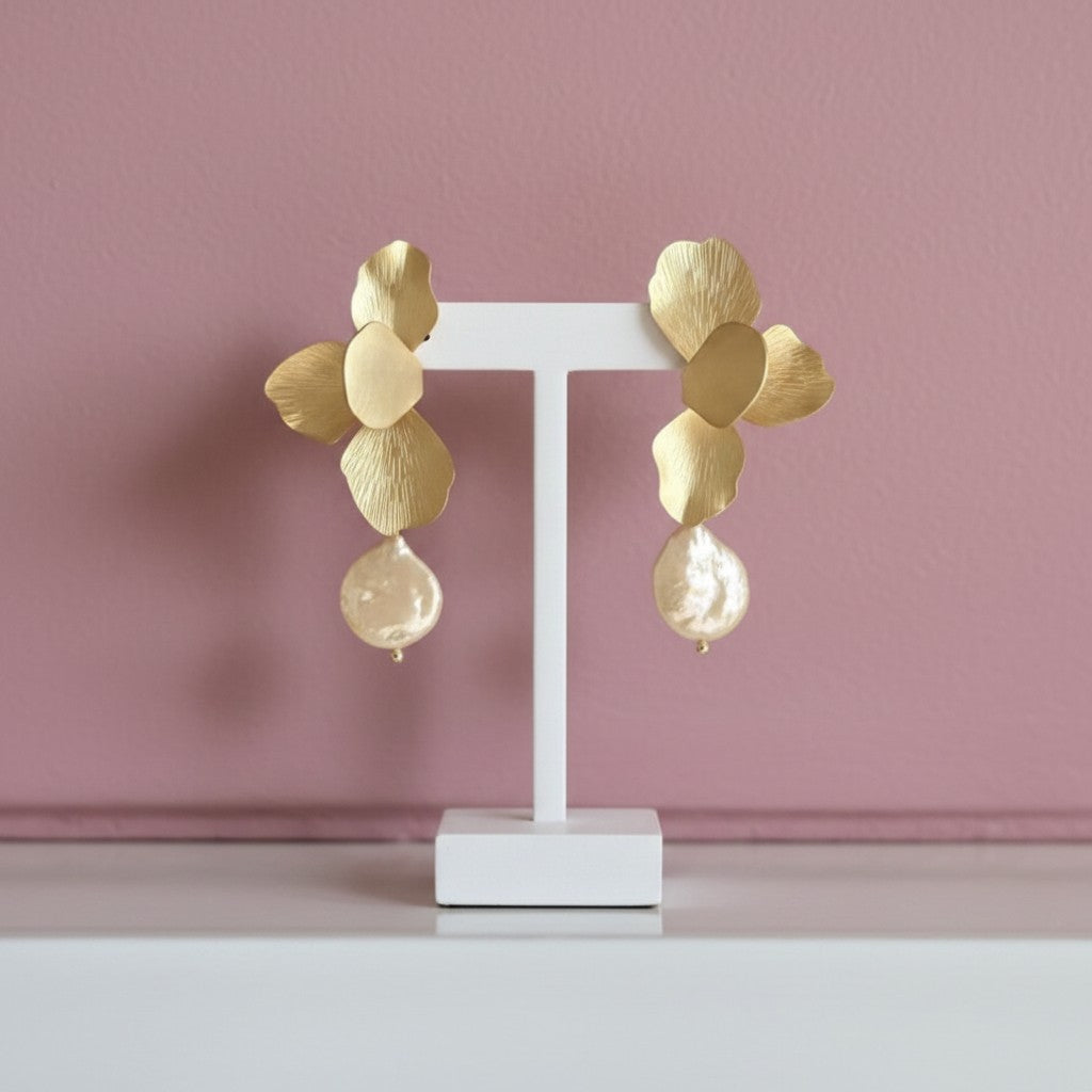 ATHENA COLLECTION -FLOWER PEARL DROP EARRINGS - CZER875 GOLD