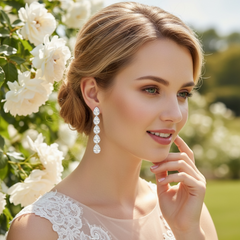 CUBIC ZIRCONIA COLLECTION - CRYSTAL DROP EARRINGS - CZER884 SILVER