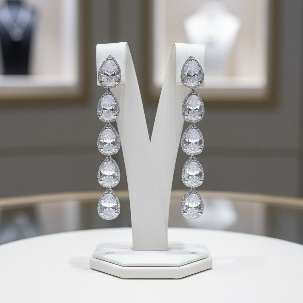 CUBIC ZIRCONIA COLLECTION - CRYSTAL DROP EARRINGS - CZER884 SILVER