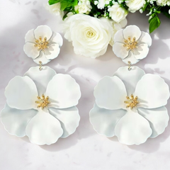 ATHENA COLLECTION - ENCHANTMENT FLOWER EARRINGS - CZER886 WHITE