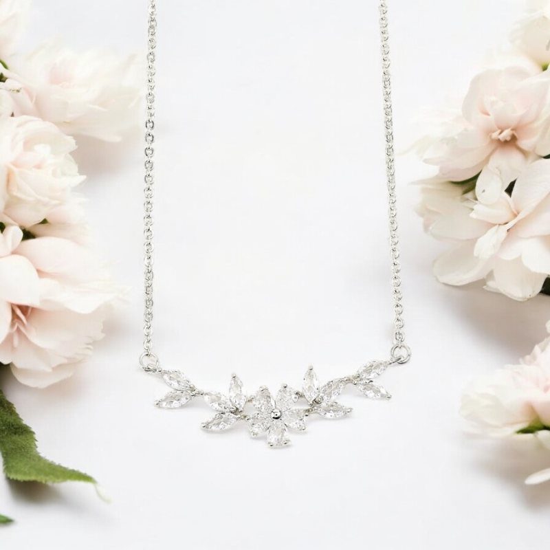CUBIC ZIRCONIA COLLECTION - VINTAGE INSPIRED FLOWER NECKLACE - CZNK267