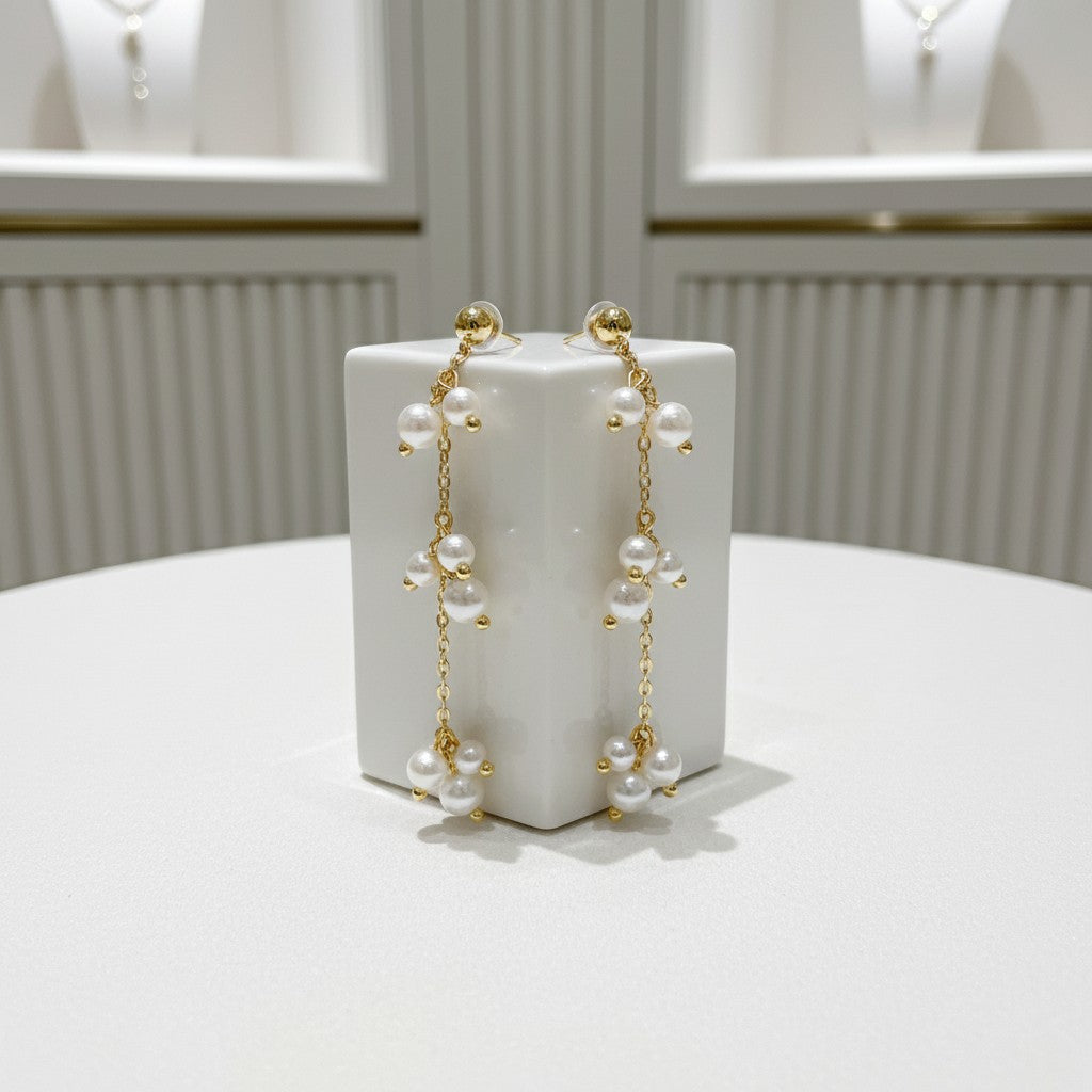 ATHENA COLLECTION - DAINTY PEARL EARRINGS - CZER897 GOLD