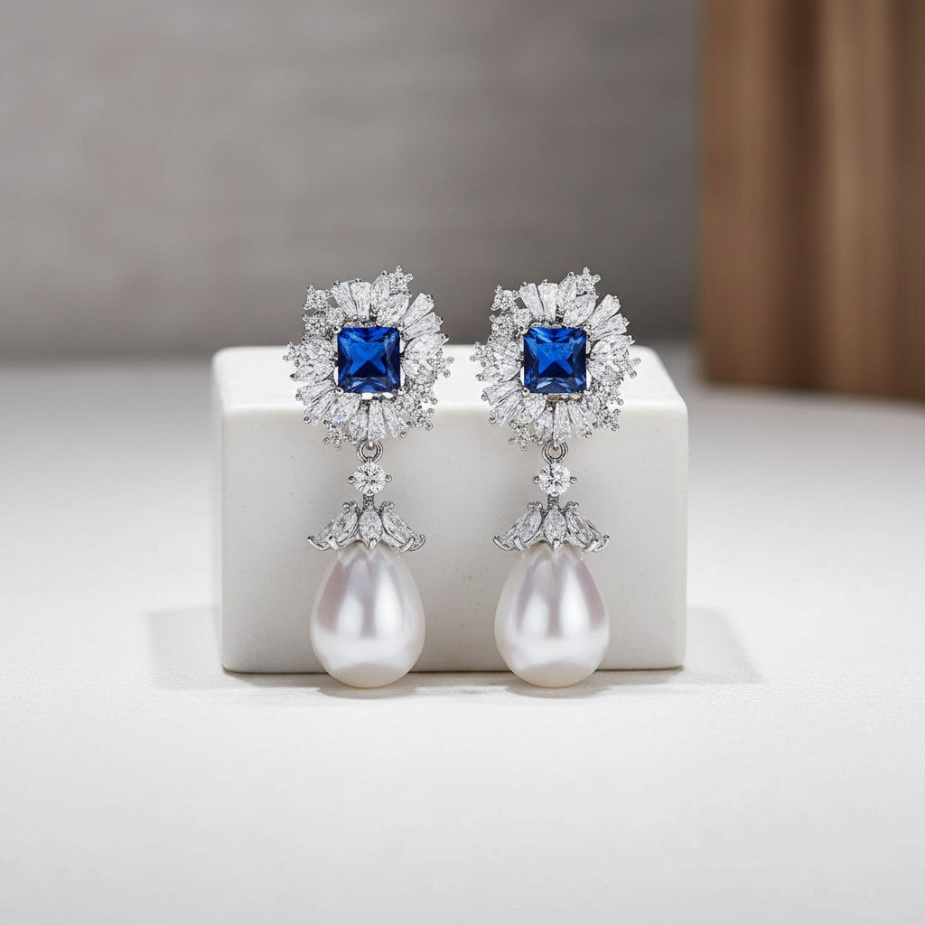 CUBIC ZIRCONIA COLLECTION - SPARKING BLUE EARRINGS - CZER905