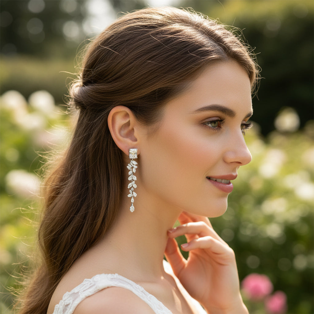 CUBIC ZIRCONIA COLLECTION - CRYSTAL DAZZLING DROP EARRINGS - CZER923 SILVER