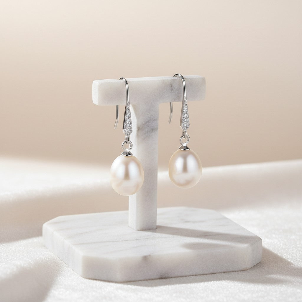 CUBIC ZIRCONIA COLLECTION - CHIC FRESHWATER PEARL EARRINGS - CZER925 SILVER