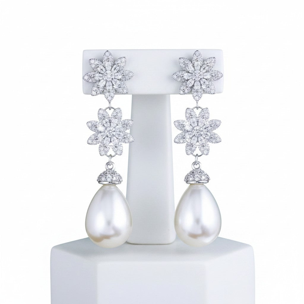 CUBIC ZIRCONIA COLLECTION - LUXE PEARL EARRINGS - CZER930 SILVER