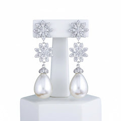 CUBIC ZIRCONIA COLLECTION - LUXE PEARL EARRINGS - CZER930 SILVER