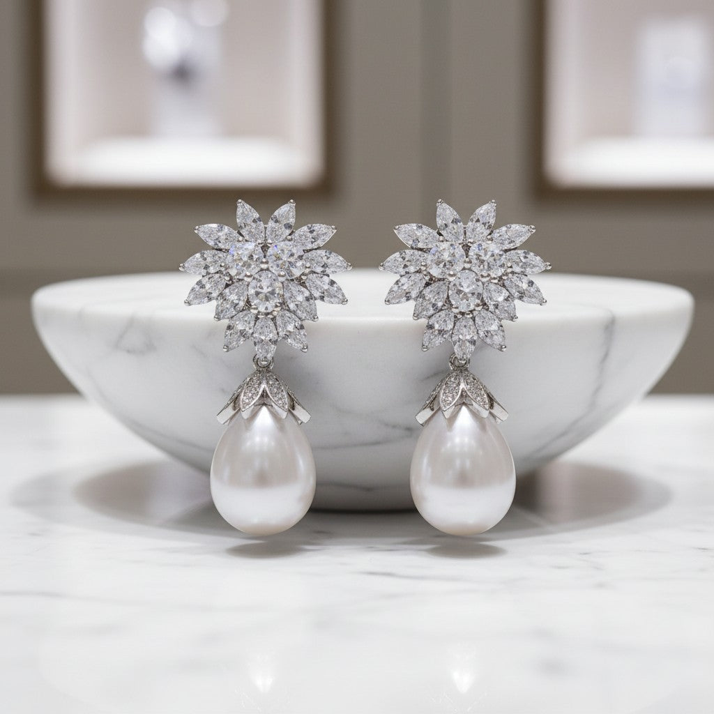CUBIC ZIRCONIA COLLECTION - CRYSTAL CLUSTER EARRINGS - CZER931 SILVER