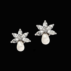 Cubic Zirconia Collection - Pretty Chic Pearl Earrings - CZER339