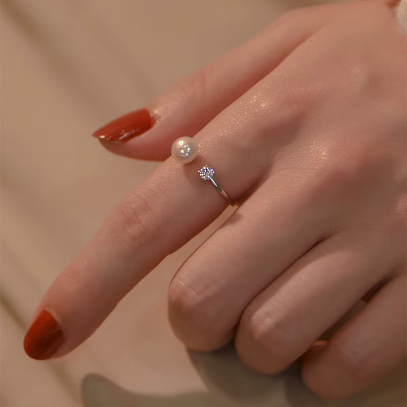 CUBIC ZIRCONIA COLLECTION - FRESHWATER PEARL FINGER RING - R22