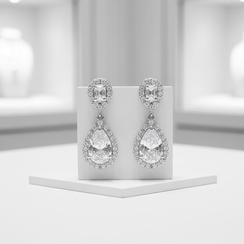 CUBIC ZIRCONIA COLLECTION - Chic Crystal Earrings - CZER369