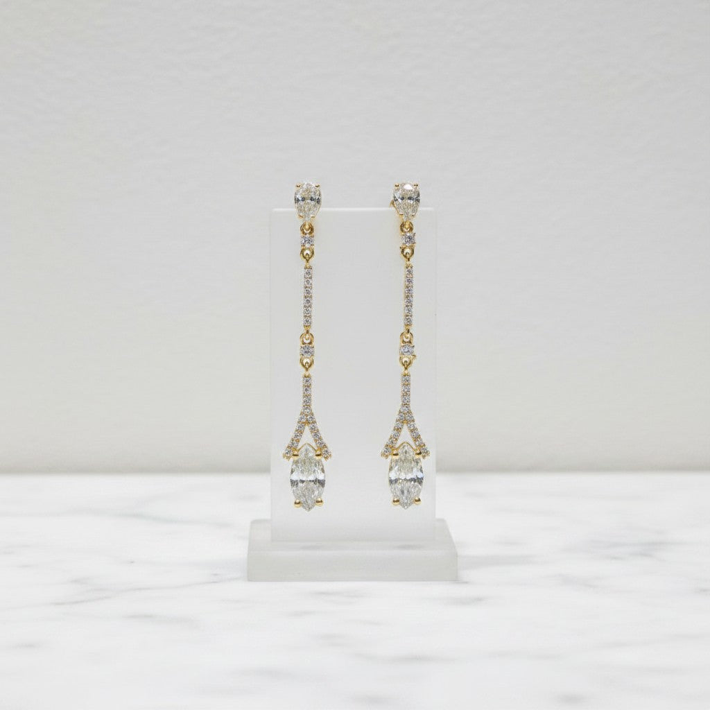 CUBIC ZIRCONIA COLLECTION - GOLD DAINTY SPARKLE EARRINGS - CZER374
