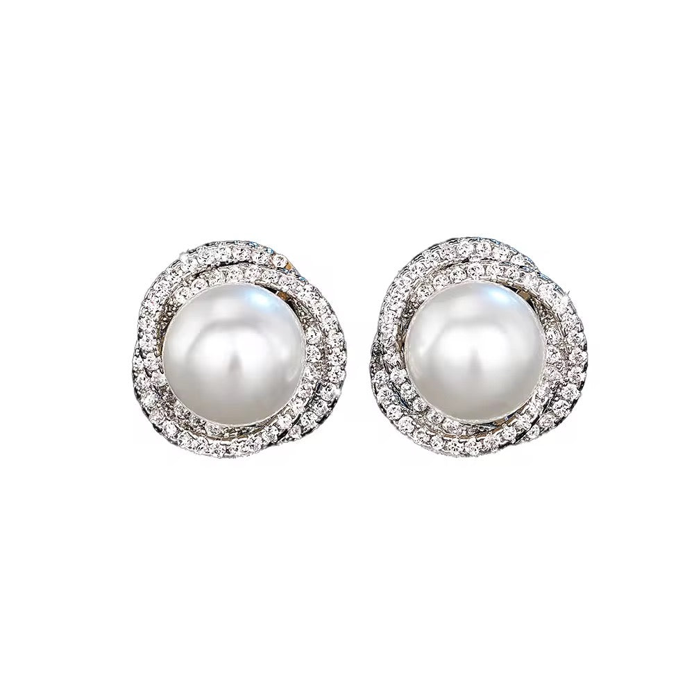 CUBIC ZIRCONIA COLLECTION - PEARL CLUSTER EARRINGS - CZER940 SILVER