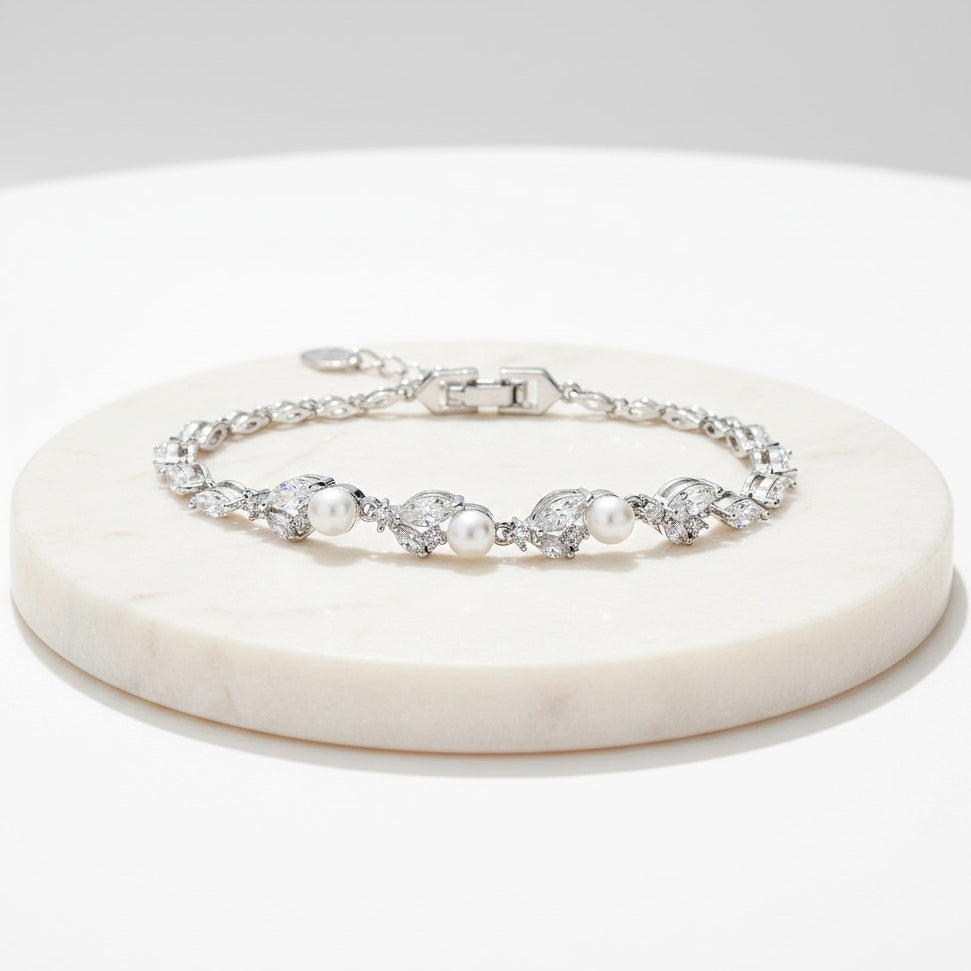 CUBIC ZIRCONIA COLLECTION - DAINTY PEARL BRACELET - SILVER