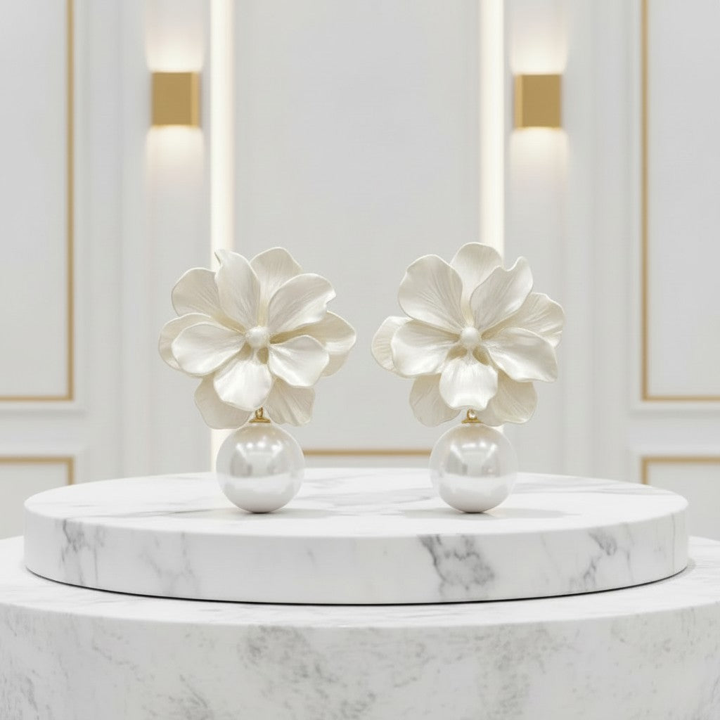 CUBIC ZIRCONIA COLLECTION - CHIC FLOWER PEARL EARRINGS - CZER960 IVORY