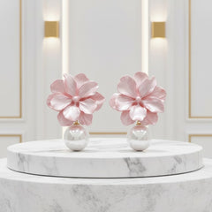 CUBIC ZIRCONIA COLLECTION - CHIC FLOWER PEARL EARRINGS - CZER960 pink