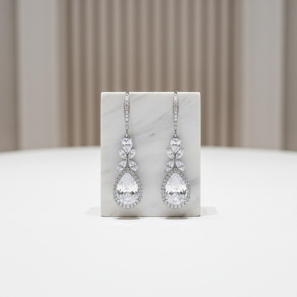 CUBIC ZIRCONIA COLLECTION - CRYSTAL SPARKLE EARRINGS - CZER479