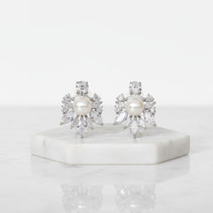 CUBIC ZIRCONIA COLLECTION - SIMPLE SPARKLE EARRINGS - CZER482 SILVER