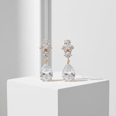 CUBIIC ZIRCONIA COLLECTION - EXQUISITE TEARDROP CRYSTAL EARRINGS - CZER485 GOLD