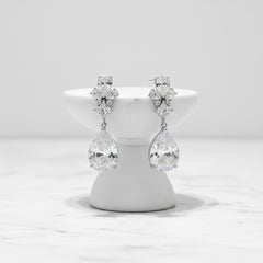 CUBIIC ZIRCONIA COLLECTION - EXQUISITE TEARDROP CRYSTAL EARRINGS - CZER485 SILVER