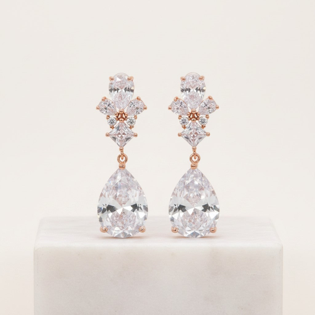 CUBIIC ZIRCONIA COLLECTION - EXQUISITE TEARDROP CRYSTAL EARRINGS - CZER485 ROSE GOLD