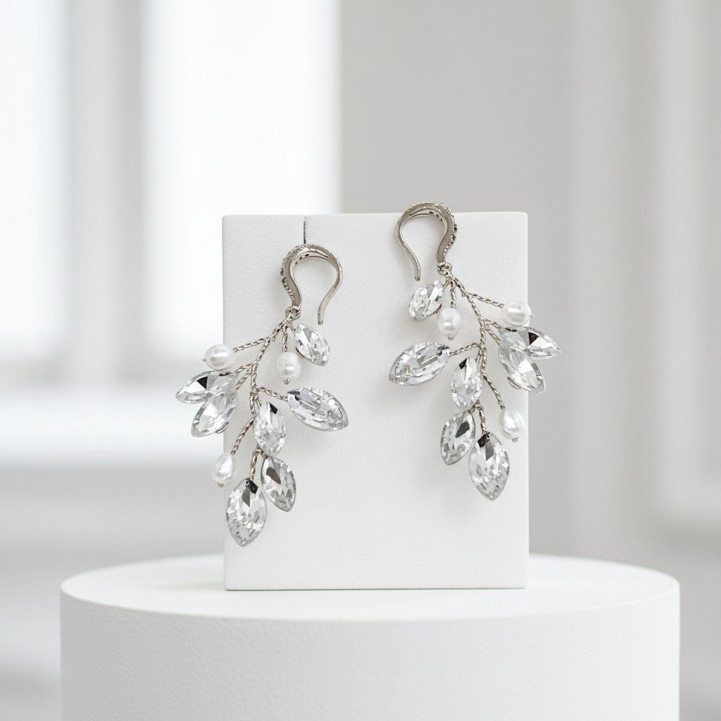 ATHENA COLLECTION - PEARL VINE EARRINGS - (ER488) SILVER