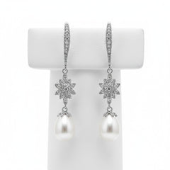 CUBIC ZIRCONIA COLLECTON - GLITZY GLAM PEARL DROP EARRINGS - CZER491 SILVER
