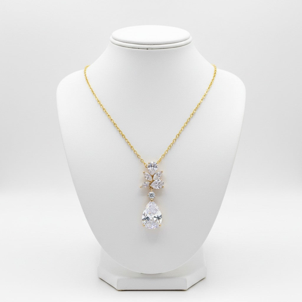 CUBIC ZIRCONIA COLLECTION - EXQUISITE STARLET NECKLACE - CZNK90 - GOLD